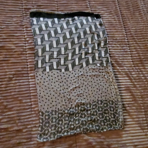 Scarf - Picture 4 of 4